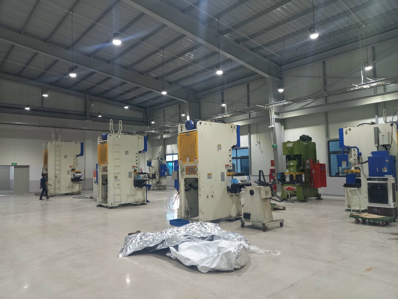 Dịch vụ nâng hạ máy trong KCN Vsip Thủy Nguyên Hải Phòng