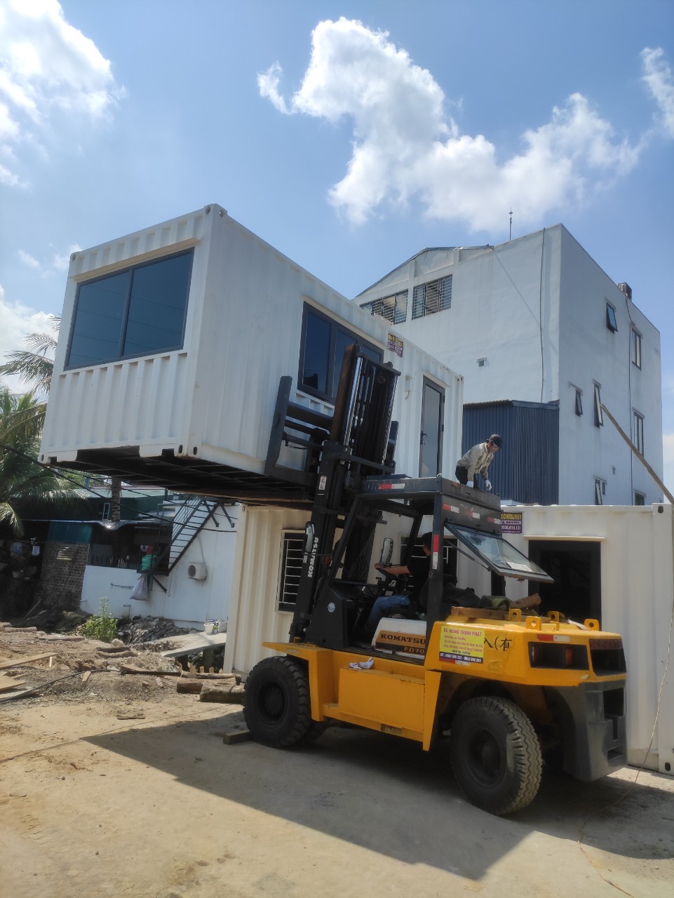 Dịch vụ nâng hạ và lắp đặt công văn phòng tại Hải Phòng
