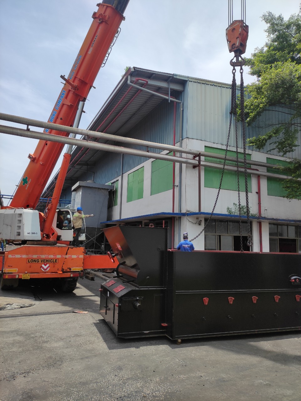 Dịch vụ xe nâng, xe cẩu vận chuyển lắp đặt lò hơi CTY TNHH Sao Vàng